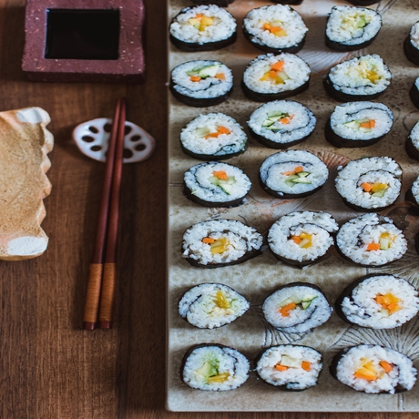 Plating of sushi